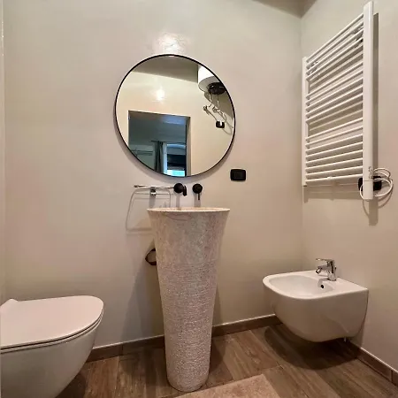 Elegant Few Steps From Bari's Heart شقة باري