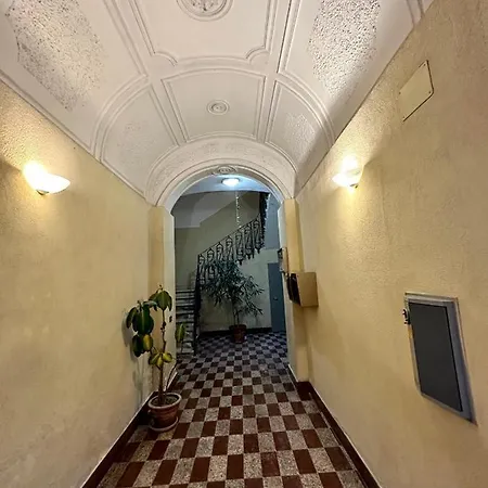 Elegant Few Steps From Bari's Heart شقة *