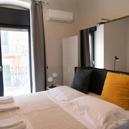 Elegant Few Steps From Bari's Heart شقة باري