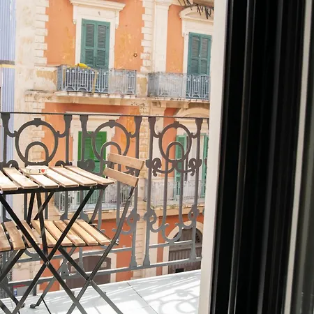 Apartamento Elegant Few Steps From Bari's Heart