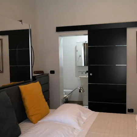 Elegant Few Steps From Bari's Heart Apartamento