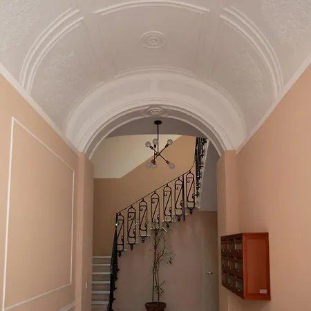 Elegant Few Steps From Bari's Heart Bari